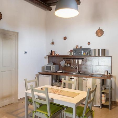 Palazzo Bianchi Domus Holidays Trani Esterno foto