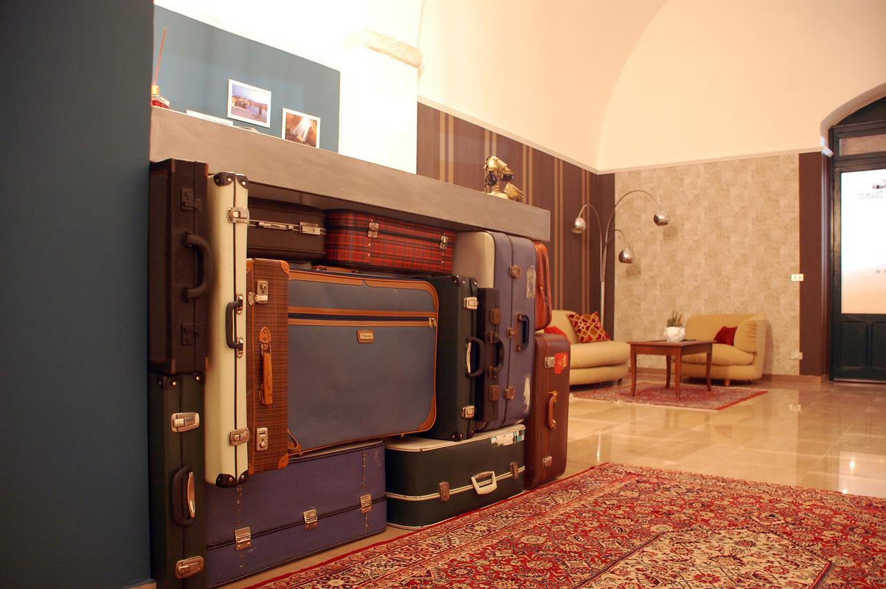 Palazzo Bianchi Domus Holidays Trani Esterno foto